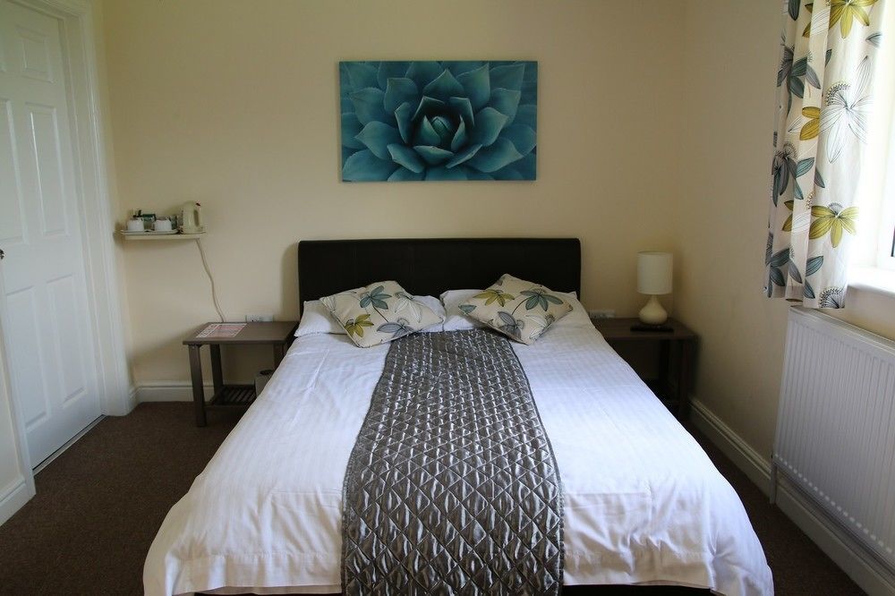 The Lodge Redhill  Екстериор снимка
